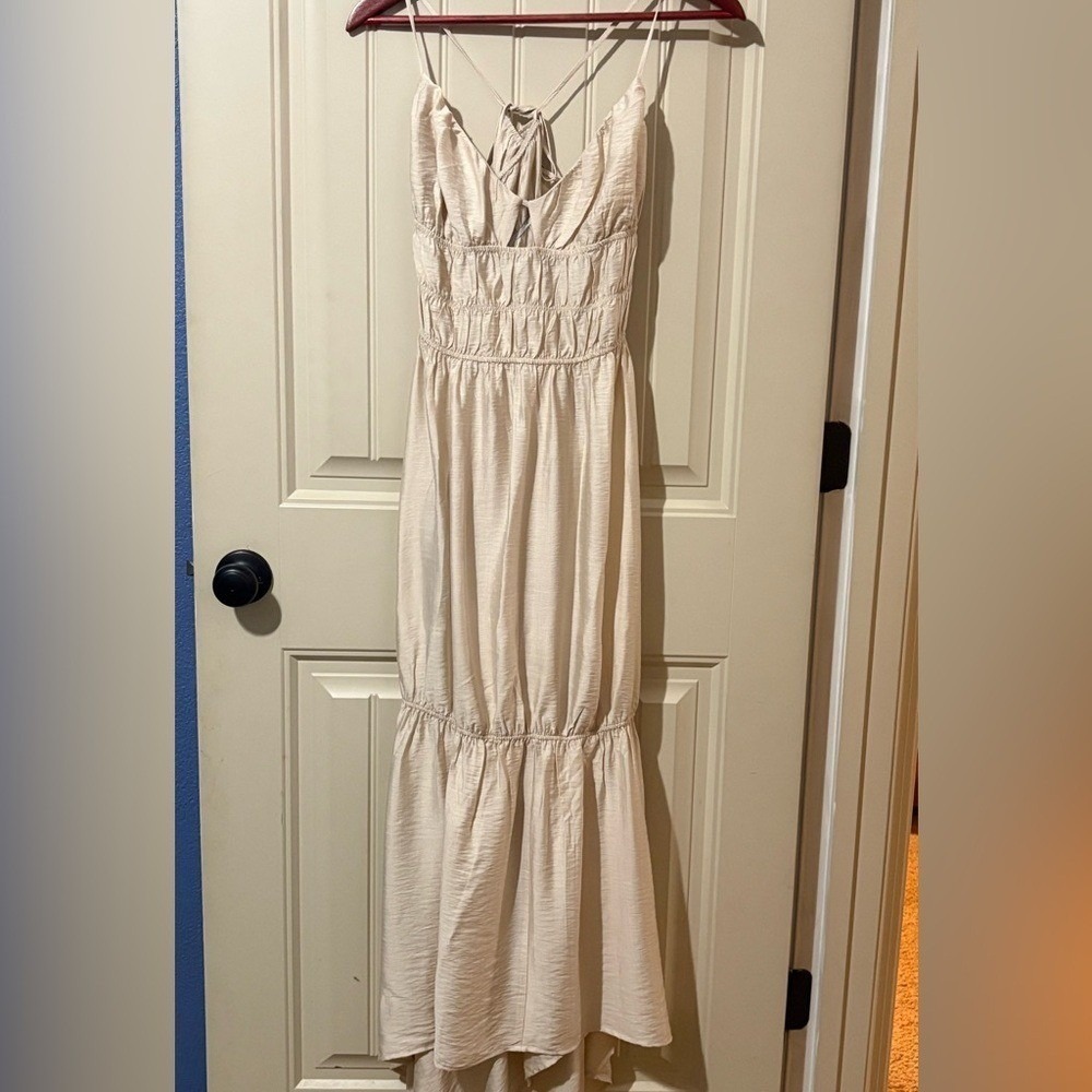 Steve Madden Cream/White Jackie Handkerchief-Hem Midi Dress NWT - Picture 4 of 9